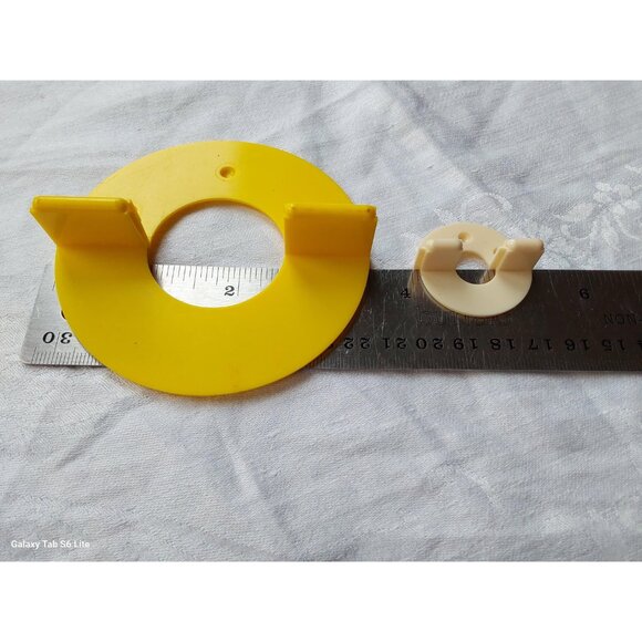 Vintage 1970s Inox set of 4 pompon makers plastic 4 different sizes instructions - Picture 5 of 10